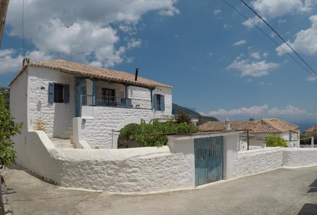Lovely Traditionnal House With Sea View Tirós Extérieur photo